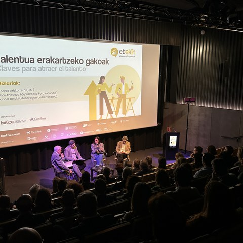 Langune continuará con la secretaría técnica en 2025 en el marco del acuerdo entre las Entidades Financieras y el Departamento de Política Lingüística